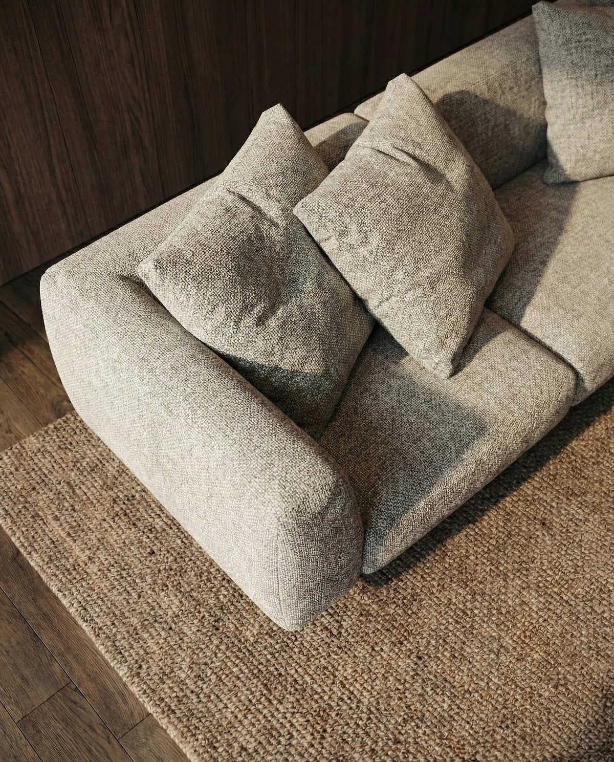 Lanott sofa craftsmanship detail